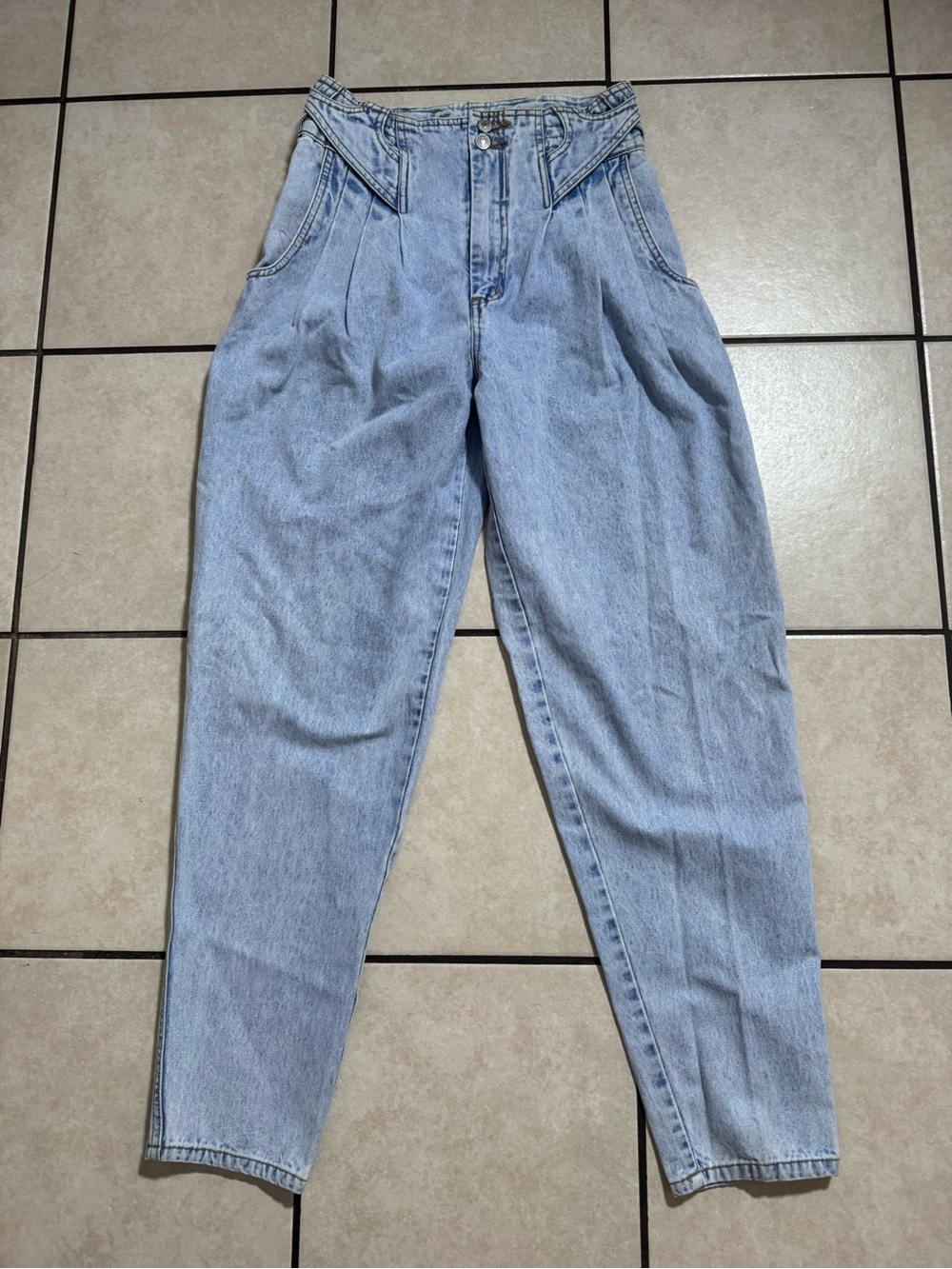 Jordache 90s Light Blue High-Rise Pleated Jeans